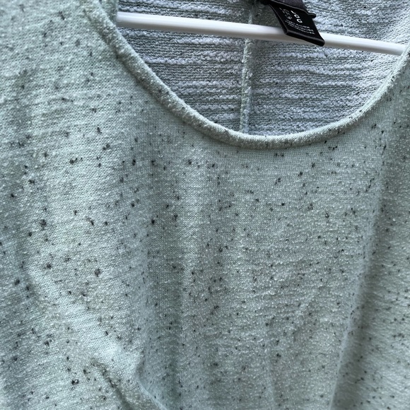 OH BABY MOTHERHOOD Speckled mint colored woman’s thin pullover with hood - Picture 5 of 7